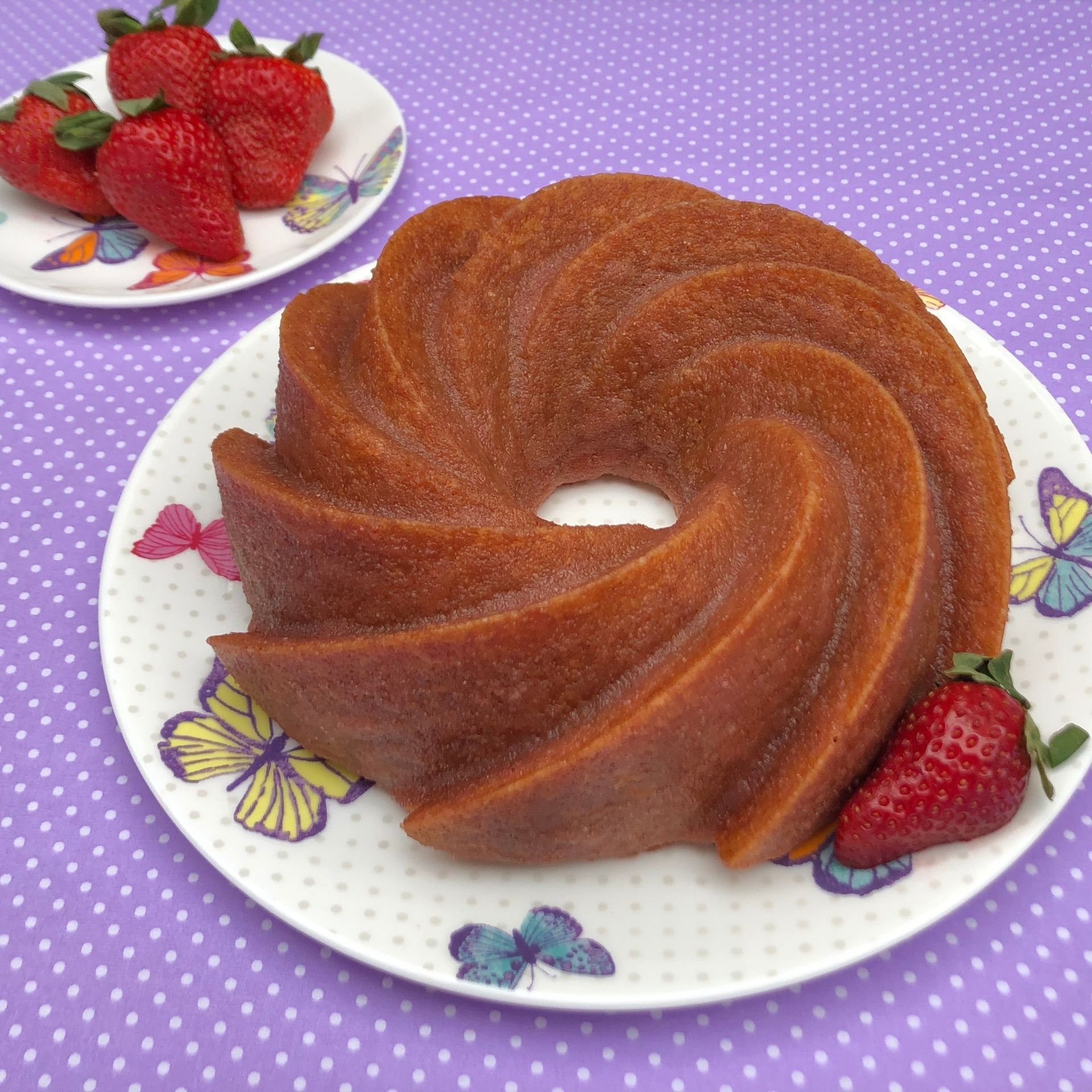 https://beths-bakes.com/wp-content/uploads/2021/04/Beths-Bakes_Strawberry-Swirl-Cake_2.jpg